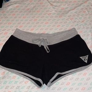 Cute Comfy Guess Black short shorts!